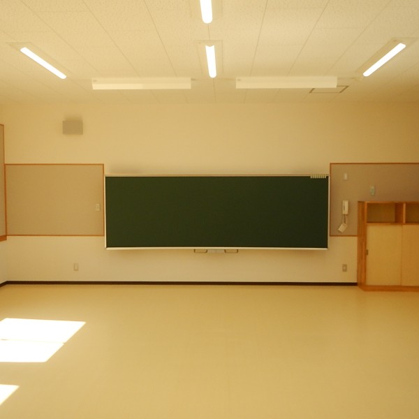 教室　黒板側